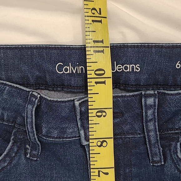 Calvin Klein Women's sz 6 Slim Mid Rise Boyfriend Fit Denim Jeans - Picture 10 of 11